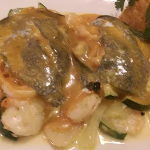 Jalisco hit grandslam w/ their shrimp-veggies filled Chile Rellenos.  Served Fridays over Lent. Asked them that add permanently.