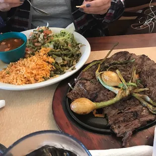 Good please good service best drinks and wonderful food