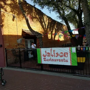 Jalisco Restaurante Storefront and Patio