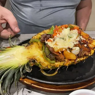 Piña rellena