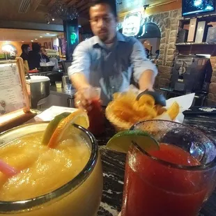 El hefe serving great drinks and authentic cuisine in middle America. Gracias!!