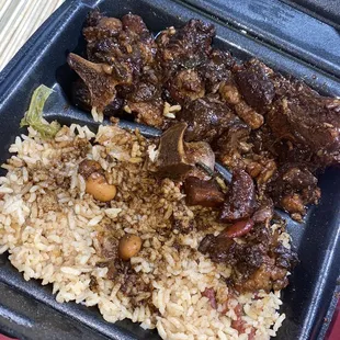 Oxtail, rice and beans