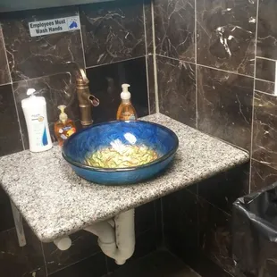 Nice bathroom