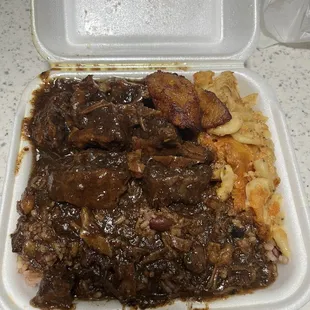 Oxtail, Rice &amp; Peas, Fried Plantains, Baked Mac &amp; Cheese