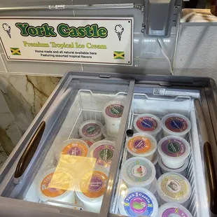 Cold desserts/ ice cream