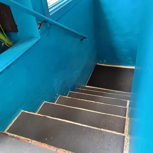 Steps to get into restaurant.