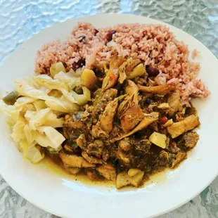 Curry chicken with rice and peas