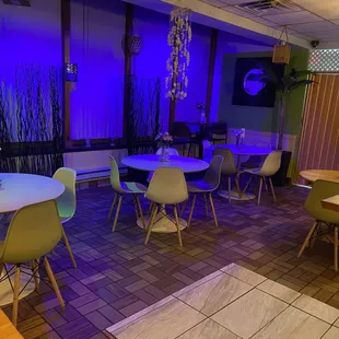 sushi and sashimi, interior