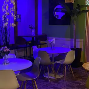 sushi and sashimi, interior