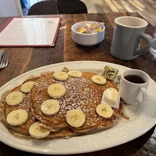 Banana pancakes with syrup