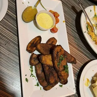 Cinnamon-Dusted Plantains