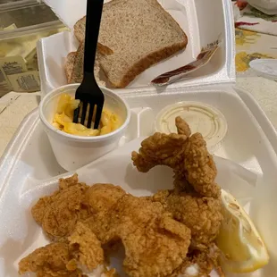 Catfish, bread and Mac .