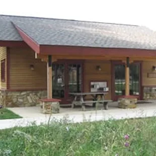 Annis Nature, Arts and Crafts Pavilion is center for nature studies and arts &amp; crafts.  Meeting space for up to 30 at tables.