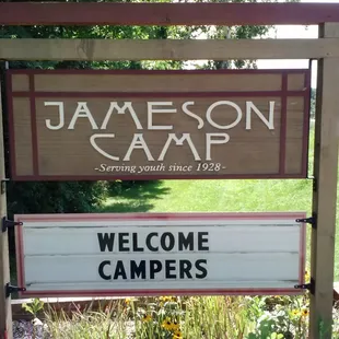 Jameson Camp perfect site for retreat, family gathering, staff meeting, leadership training or wedding in lovely rustic setting.