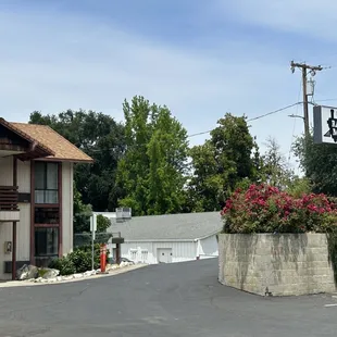 Jamestown Railtown Motel's modest, yet charming entrance.