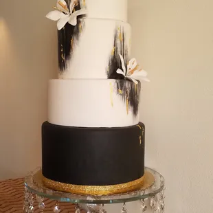 a black and white wedding cake
