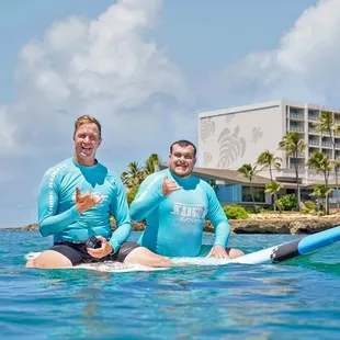 Jamie O'Brien and Mike Gladwell at Turtle Bay ..."100 on the Psych Meter!"