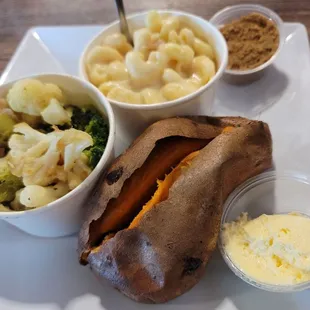 Sweet potato,  veggies,  Mac n cheese.