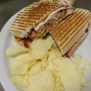 BBQ chicken panini