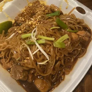 Pad Thai - it was fine, not good not bad just fine