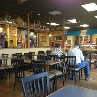 Clean,friendly pizza place!