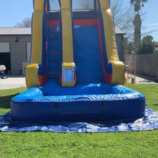 Single water slide jumper