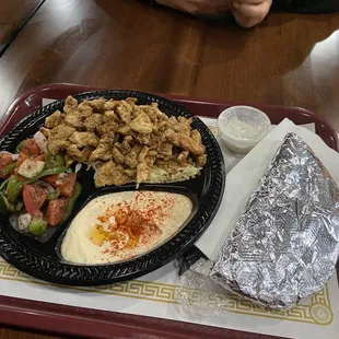 Hummus with Chicken Shawerma
