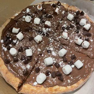 Nutella Pizza with Chocolate chip and Marshmallow