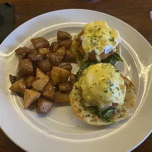 Jam's Benedict with crab cakes.  Yum!