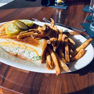 COFFEE SHOP TUNA MELT