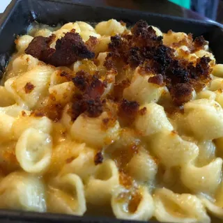 Smoked Gouda White Cheddar Mac & Cheese