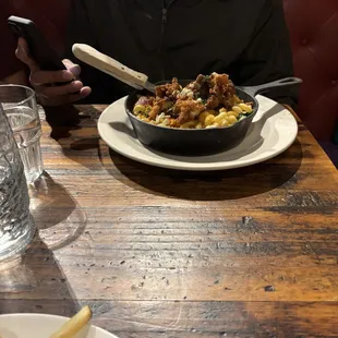 JAMS MAC &amp; CHEESE