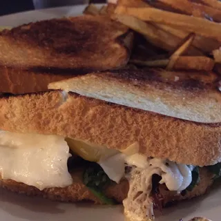 SHORT RIB GRILLED CHEESE