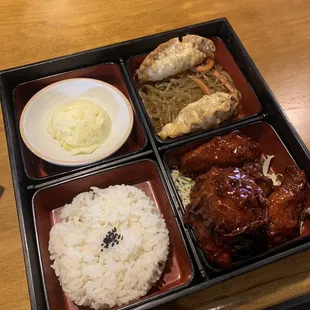 Bento box - sweet and spicy chicken wings