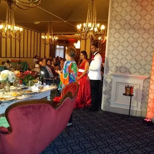 Jan giving her speech before sabering