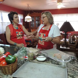 Reviewing the hints for chicken fajitas,