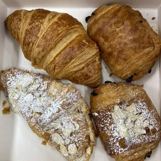 Box of 4 Croissants