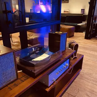 sushi and sashimi, interior