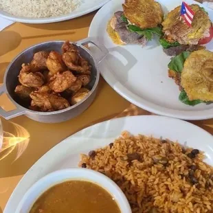 food, chicken wings and fried chicken