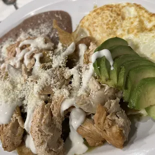 Chilaquiles w/ chicken &amp; avocado