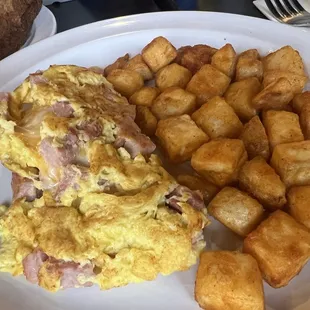 Kids- ham &amp; cheese scramble &amp; country potatoes