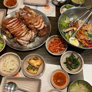 jokbal and noodle lunch