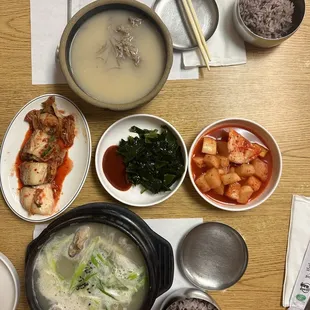 Chicken ginseng soup and Sul lung Seolleong Tang