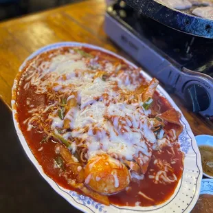 Ttekbokki w/ cheese and ramen