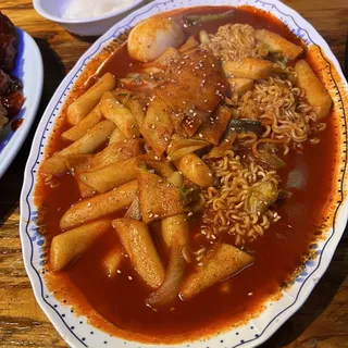 Spicy Rice Cake(떡볶이)