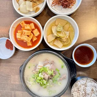 Seolleongtang w/ Assorted Meat