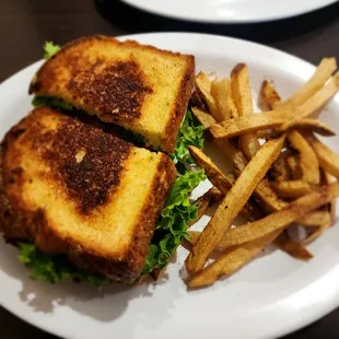 BLT with toasted sour dough bread
