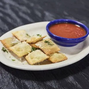 Fried Ravioli/ Beef or Cheese.
