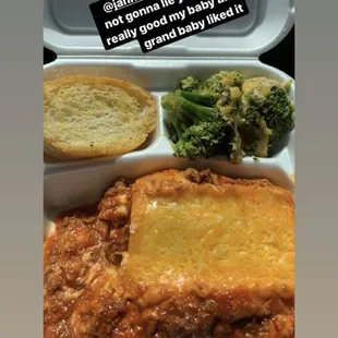 Homemade lasagna &amp;Broccoli &amp;Garlic Bread