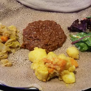 Vegetarian sampler - those lentils are to die for!